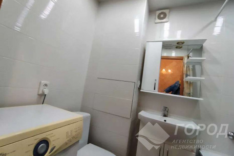 Продам 2-х кімнатну квартиру, ХТЗ, Код: 724194/4