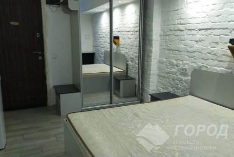 Сдам гостинку, Гагарина проспект, Защитников Украины метро (Площадь Восстания), Код: 726125/5