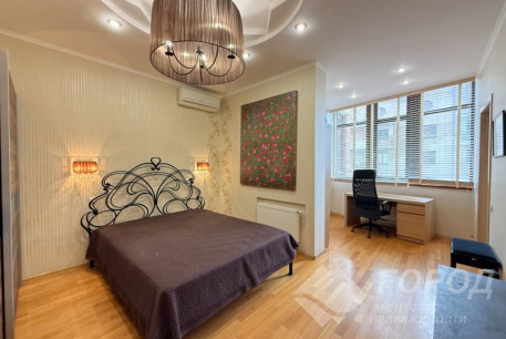 Продам 3-х кімнатну квартиру в новобудові, Центр, Код: 726232/9