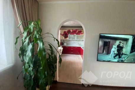 Продам 3-х кімнатну квартиру, Гагарина проспект, Защитников Украины метро (Площадь Восстания), Код: 727218/2