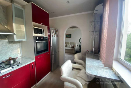 Продам 3-х кімнатну квартиру, Гагарина проспект, Защитников Украины метро (Площадь Восстания), Код: 727218/2