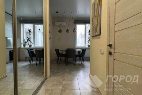 Продам 1-кімнатну квартиру в новобудові, Центр, Код: 733490/4