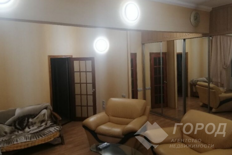 Продам 2-х кімнатну квартиру, Центр, Площадь Конституции метро (Советская), Код: 734342/2