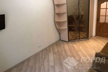 Продам 3-х кімнатну квартиру, Центральный рынок, Южный вокзал метро, Код: 739730/2