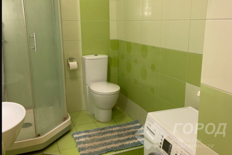 Продам 5-и кімнатну квартиру, Центр, Код: 740004/7