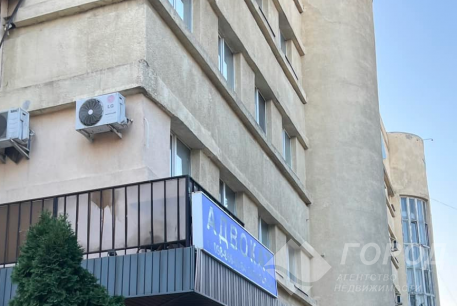 Продам 2-х кімнатну квартиру, Центральный рынок, Код: 742377/33