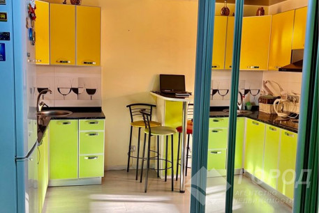 Продам 2-х кімнатну квартиру, Центральный рынок, Код: 742377/4