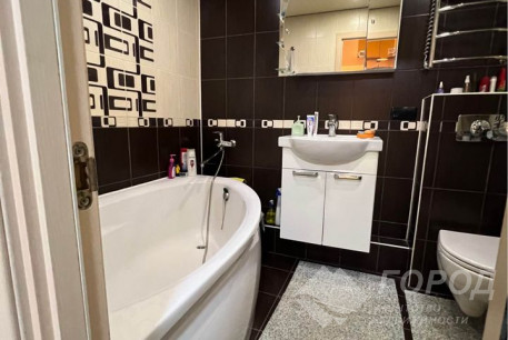 Продам 2-х кімнатну квартиру, Центральный рынок, Код: 742377/4