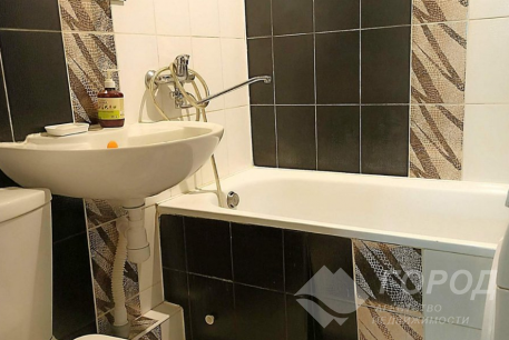 Продам 2-х кімнатну квартиру, Центр, Код: 747092/1