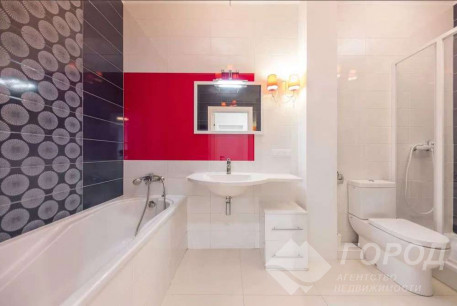 Продам 3-х кімнатну квартиру, Центр, Код: 747808/2