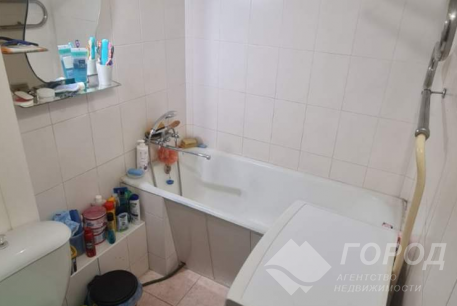 Продам 2-х кімнатну квартиру, ХТЗ, Хролы пос., Код: 747901/4