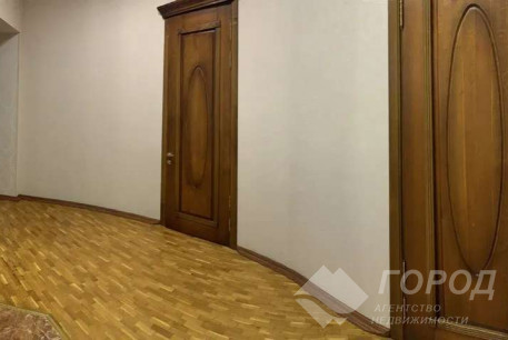 Продам 4-х кімнатну квартиру, Центр, Площадь Конституции метро (Советская), Код: 748581/2