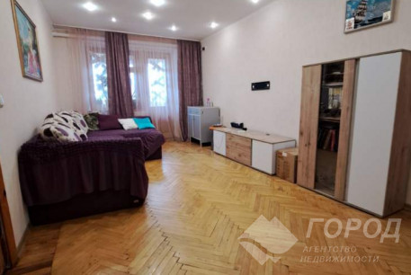 Продам 3-х кімнатну квартиру, Новые дома, Дворец спорта, Код: 752608/1