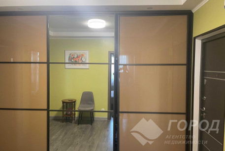 Продам 3-х кімнатну квартиру, Новые дома, Маршала Жукова метро (Дворец спорта), Код: 755032/3