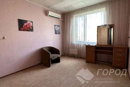 Продам 4-х кімнатну квартиру, ХТЗ, Масельского метро, Код: 757135/2