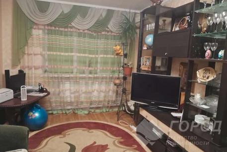 Продам 4-х кімнатну квартиру, Центр, Код: 759863/2