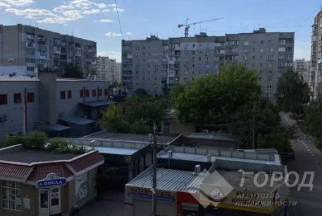 Продам 3-х кімнатну квартиру, Песочин, Код: 760189/2