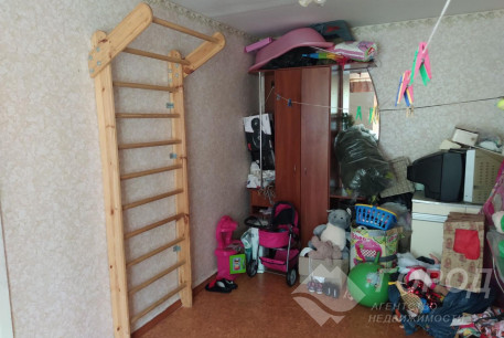 Продам 3-х кімнатну квартиру, Дергачевский р-н, Солоницевка пгт., Код: 760382/2