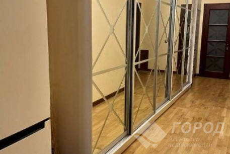 Продам 2-х кімнатну квартиру, Сосновая Горка, Научная метро, Код: 761612/5