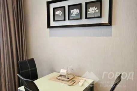 Продам 2-х кімнатну квартиру, Центр, Код: 762341/2