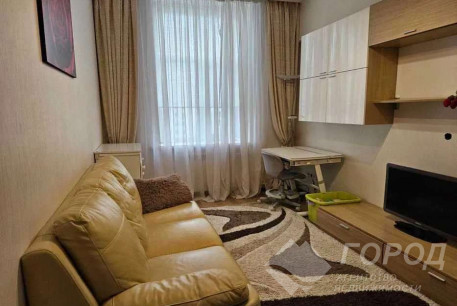 Продам 2-х кімнатну квартиру, Центр, Код: 762341/2