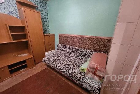 Продам 1-кімнатну квартиру, Центр, Код: 764559/2