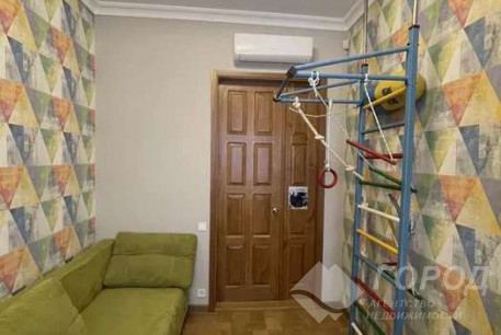 Продам 3-х кімнатну квартиру, Центр, Код: 766019/3