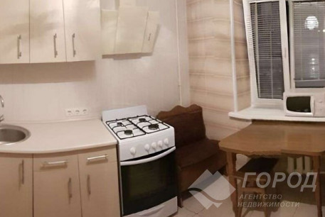 Продам 2-х кімнатну квартиру, Гагарина проспект, Защитников Украины метро (Площадь Восстания), Код: 767267/2