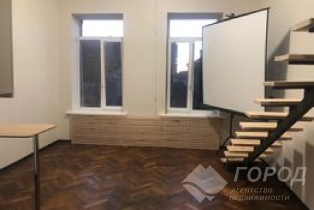 Продам 1-кімнатну квартиру, Центр, Код: 767935/1