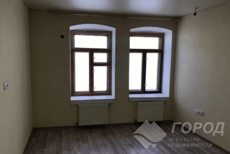 Продам 2-х кімнатну квартиру, Центр, Кинотеатр Зирка, Код: 767935/2