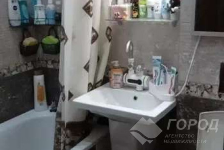 Продам 4-х кімнатну квартиру, Рогань, Роганский ж/м, Код: 768317/2