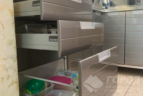 Продам 5-и кімнатну квартиру, Новые дома, Маршала Жукова метро (Дворец спорта), Код: 768825/1