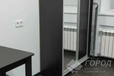 Продам гостинку, Центр, Код: 770408/3