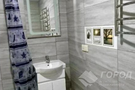 Продам 5-и кімнатну квартиру, Центр, Код: 775119/2