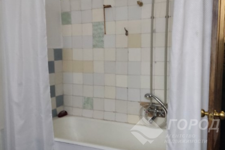 Продам 2-х кімнатну квартиру, Центральный рынок, Код: 775119/8