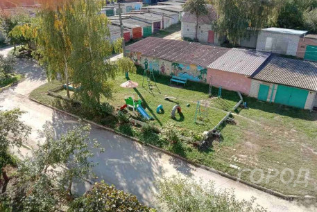 Продам 4-х кімнатну квартиру, Дергачевский р-н, Березовское (Дергачевский район), Код: 776932/1