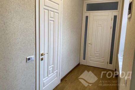 Продам 5-и кімнатну квартиру, Центр, Архитектора Бекетова метро, Код: 779223/1