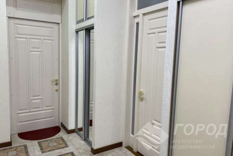 Продам 5-и кімнатну квартиру, Центр, Архитектора Бекетова метро, Код: 779223/1