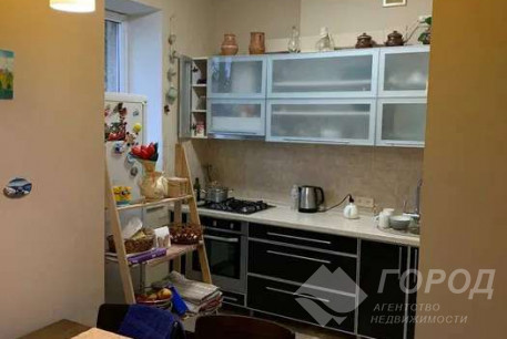 Продам 2-х кімнатну квартиру, Центр, Код: 780068/2