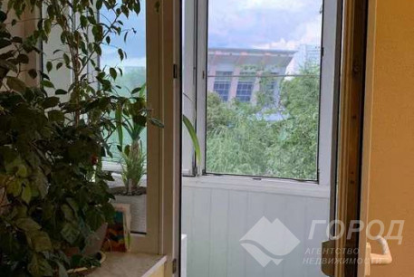 Продам 2-х кімнатну квартиру, Центр, Код: 780068/2