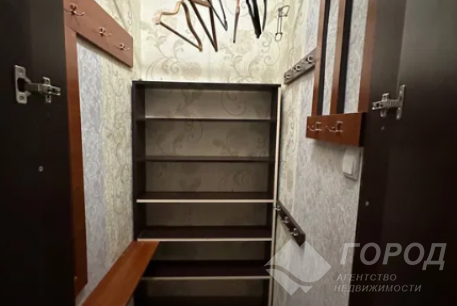 Продам 2-х кімнатну квартиру, Одесская, Круг троллейбуса 19, Код: 780917/23