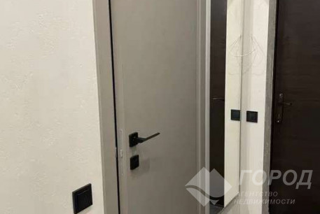 Продам 1-кімнатну квартиру в новобудові, Центр, Код: 780933/2