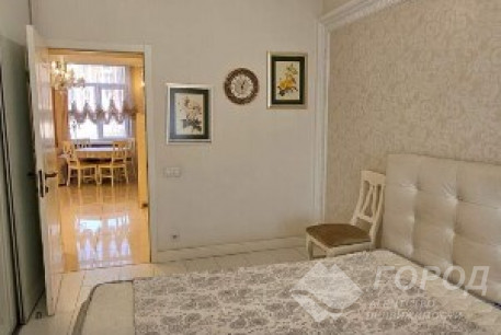 Продам 2-х кімнатну квартиру, Центр, Код: 787659/19