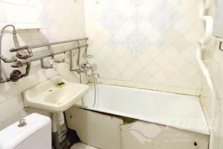 Продам 2-х кімнатну квартиру, ХТЗ, ХТЗ метро, Код: 788234/5