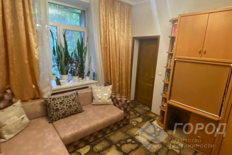 Продам 2-х кімнатну квартиру, Центр, Код: 790224/1