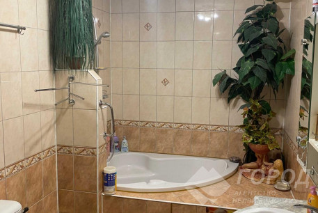 Продам 2-х кімнатну квартиру, Центр, Код: 790224/1