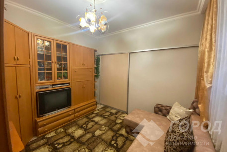 Продам 2-х кімнатну квартиру, Центр, Код: 790224/1