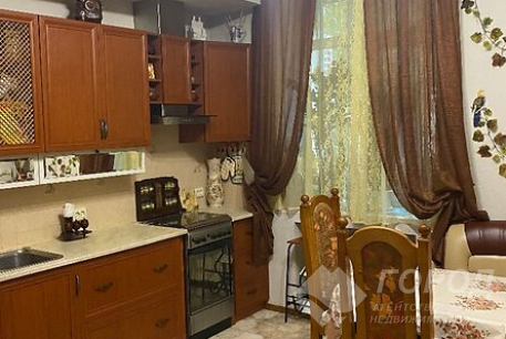 Продам 2-х кімнатну квартиру, Центр, Код: 790730/1