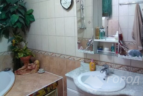 Продам 2-х кімнатну квартиру, Центр, Код: 790730/1