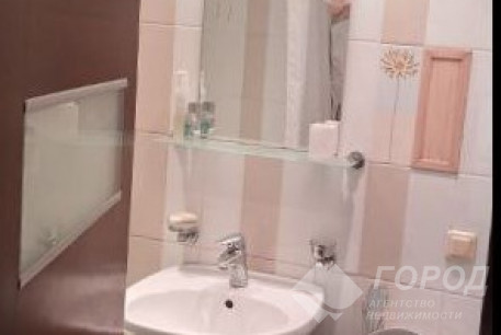 Продам 2-х кімнатну квартиру, Центр, Код: 790811/197